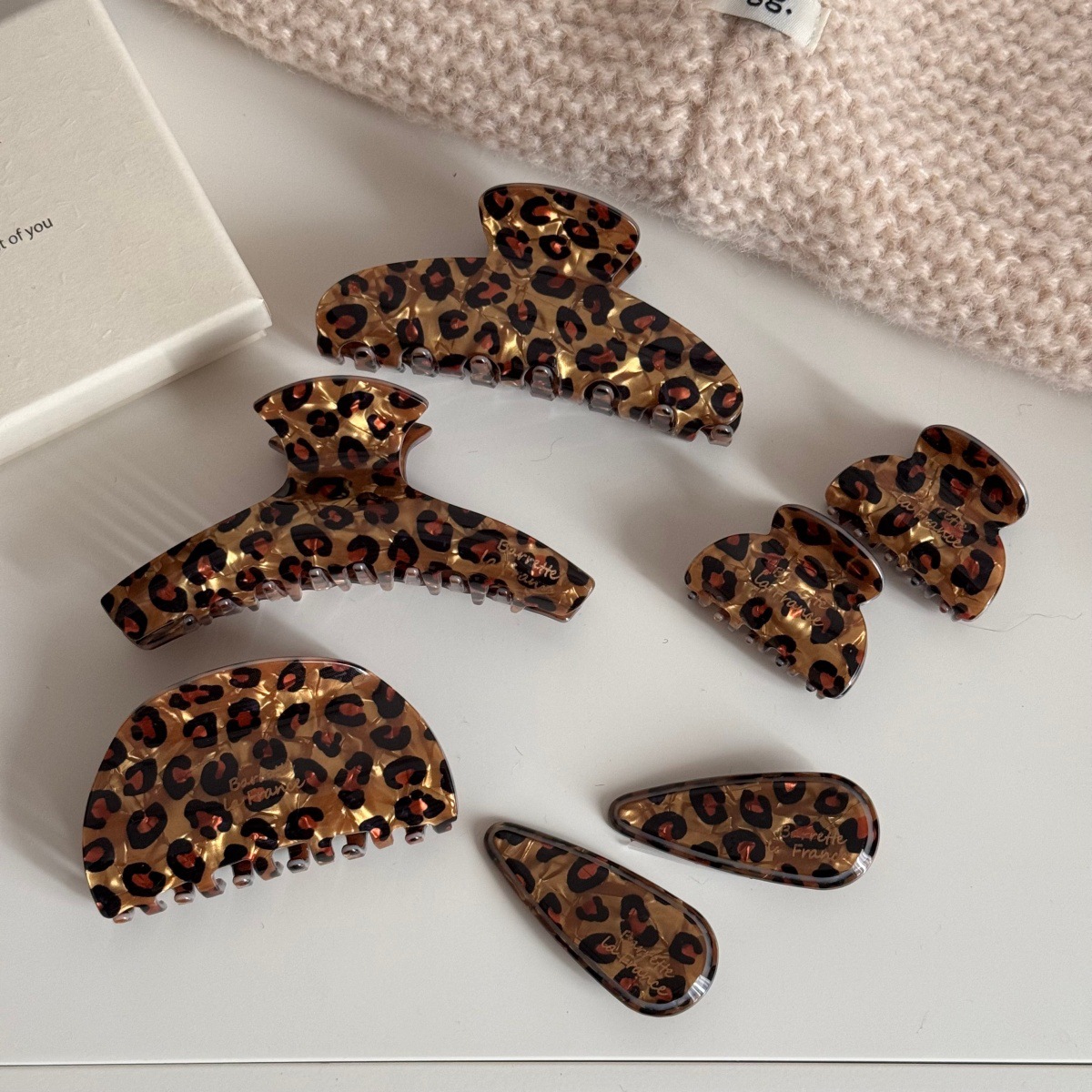 Leopardo acético clip de agarre de alta sensación de cabeza de mujer mitad de cabello pequeño clip de agarre clip de tiburón clip de cabello de lujo ligero accesorios para el cabello
