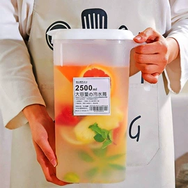 收纳盒;除毛/粘毛器;衣架