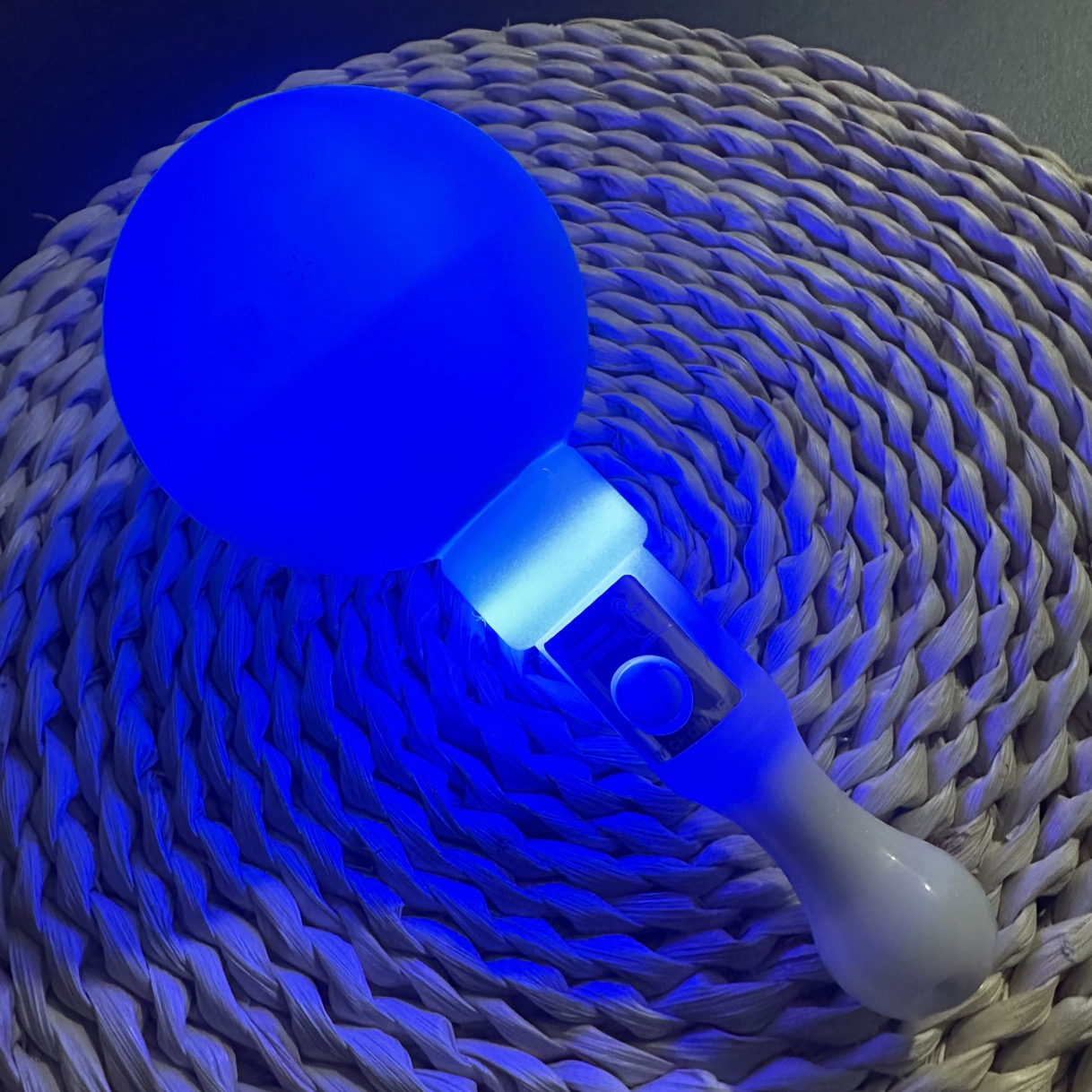 Martillo de arena luminoso props sonoros varilla fluorescente mano luminosa atmósfera reunión anual de palos de apoyo bar fiesta KTV