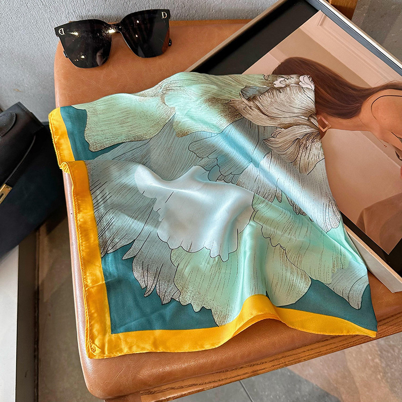 Bufandas de seda para mujeres 2025 primavera y otoño moda versátil temperamento minimalista 65cm bufandas de seda simuladas bufandas delgadas bufandas