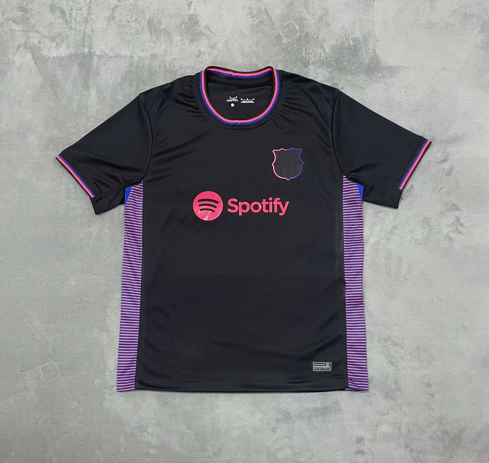 25-26 Fabricante especial de ropa de fútbol venta directa de una camiseta de malla camiseta de mangas cortas ropa de fútbol deportiva
