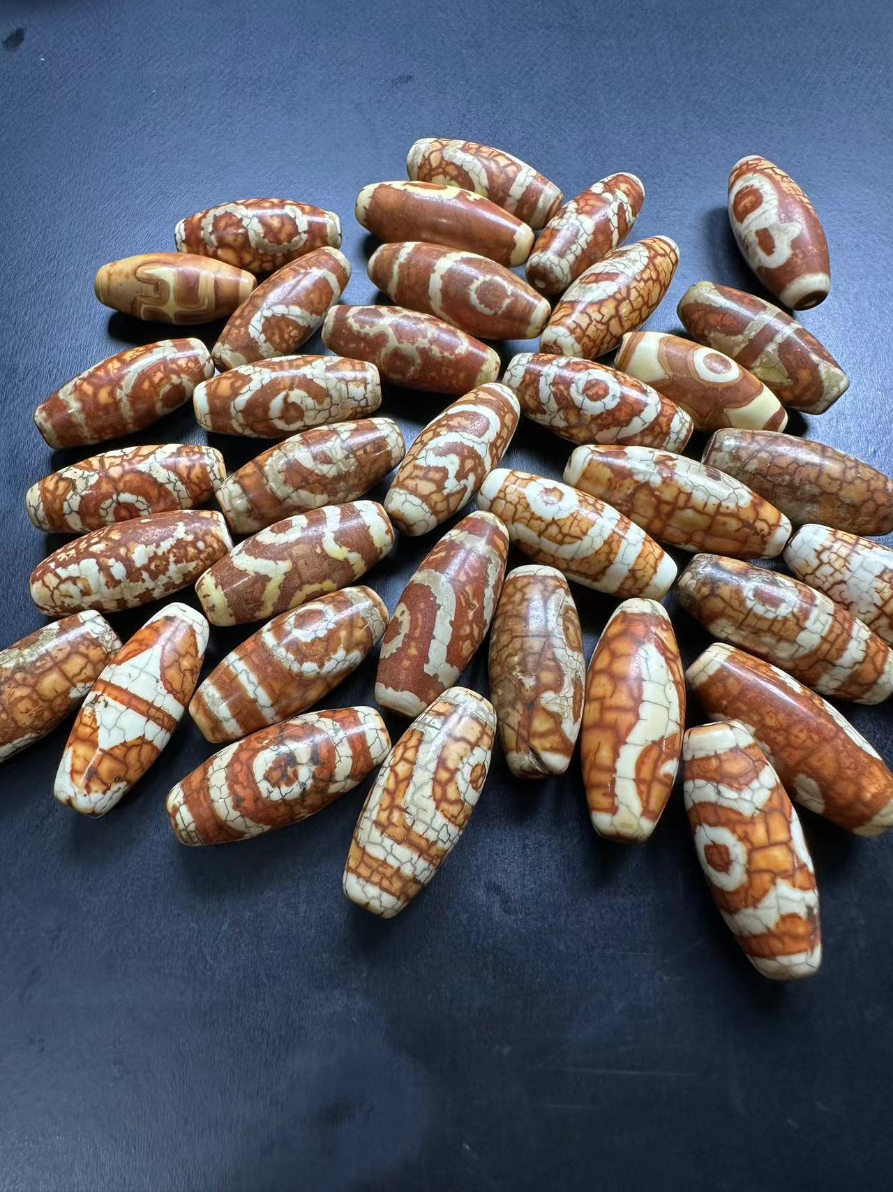 天然瑪瑙の卸売りチベット式の多トーテムは旧天珠風華老珠菩提仏珠を 
