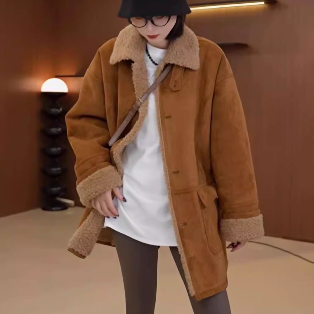 한국 스타일 빈티지 스웨이드 LAMBSWOOL COAT 여자 겨울 2024 새로운 느슨한 슬리밍 중간 길이 모피 원