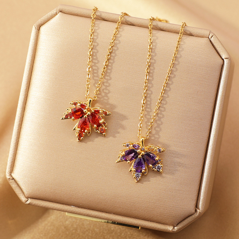 Japanese and Korean style light luxury red maple leaf titanium steel necklace women's exquisite zircon light luxury clavicle chain all-match high-grade jewelry