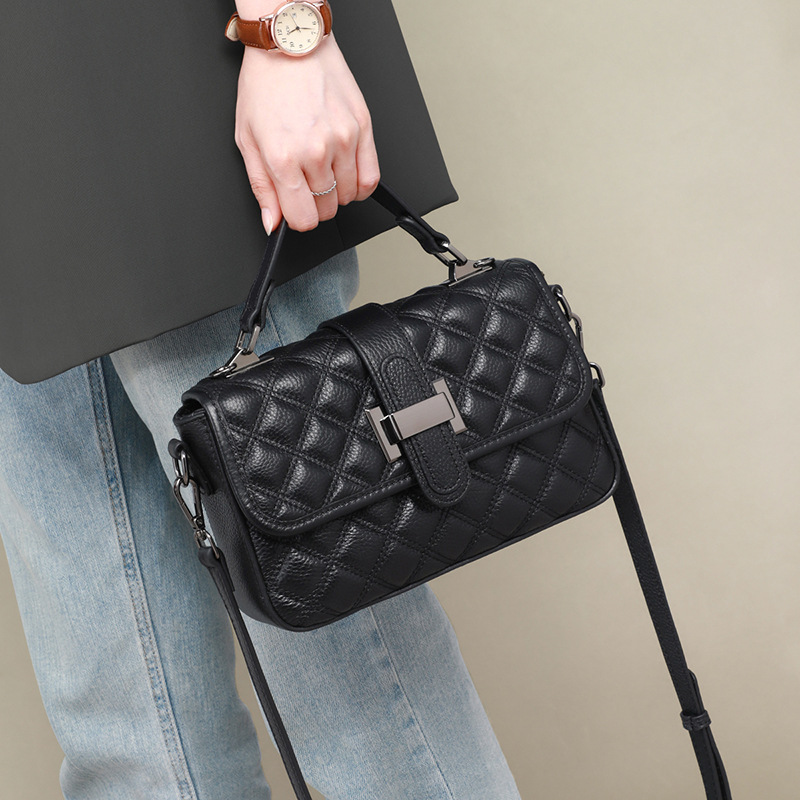 Women's Handbags 2026 New Summer Genuine Leather Crossbody Bag Trendy Single Shoulder Tote Quilted Small Square Bag - Thumbnail 6