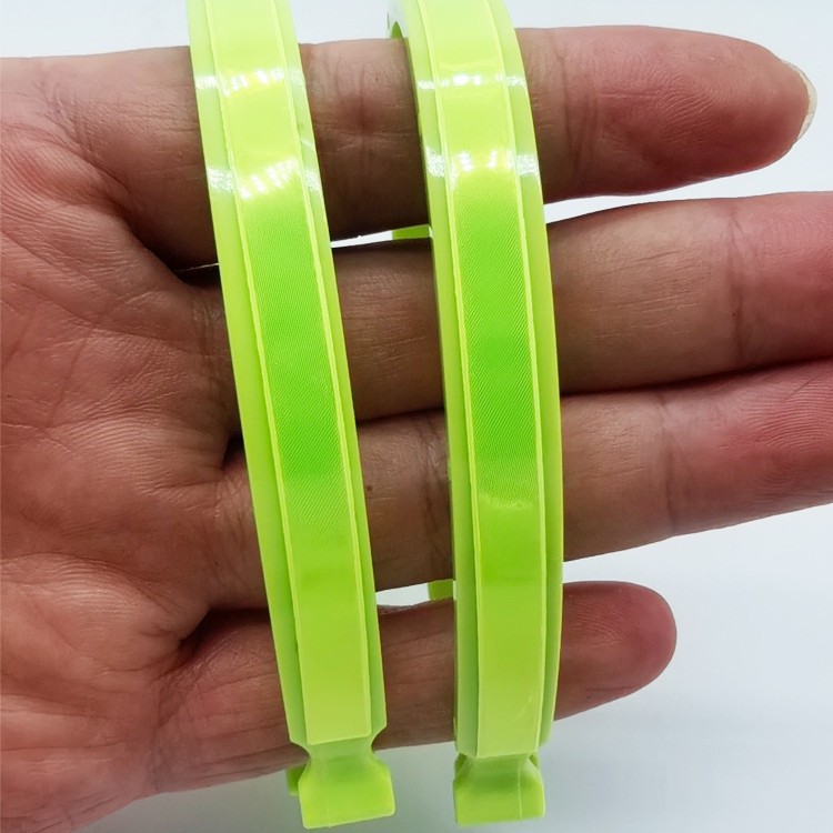 HUSOO Bicycle Reflective Pants Clips, Bicycle Pants Buckles, Fluorescent Green Plastic Pants Rings, Cycling