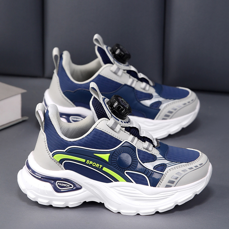 Zapatos deportivos para niños nuevos zapatos de correr casuales de estilo de cuero para estudiantes de edad media y alta