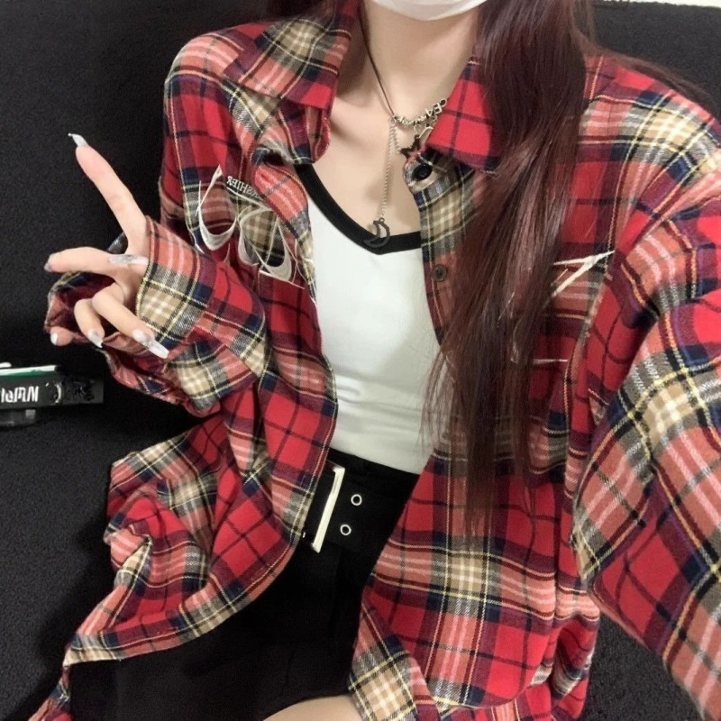American-style red plaid long-sleeved shirt for women, spring/summer, loose fit, versatile, slimming, casual, and sun-protective outerwear American-style red plaid long-sleeved shirt for women, spring/summer, loose fit, versatile, slimming, casual, and sun-protective outerwear