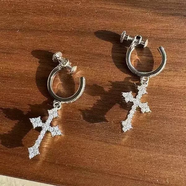 Non-Pierced Earrings for Men and Women, Hip-Hop Trendy Ear Accessories, Cross-Shaped Ear Clips, Trendy Niche Personality Earrings, Stylish