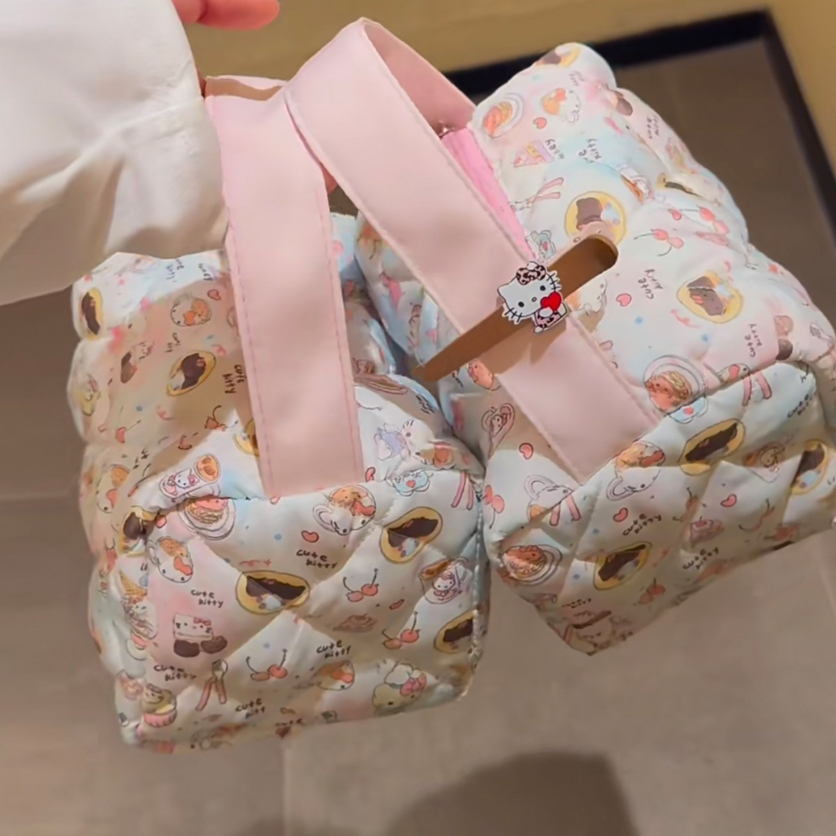 라이트 핑크 디저트