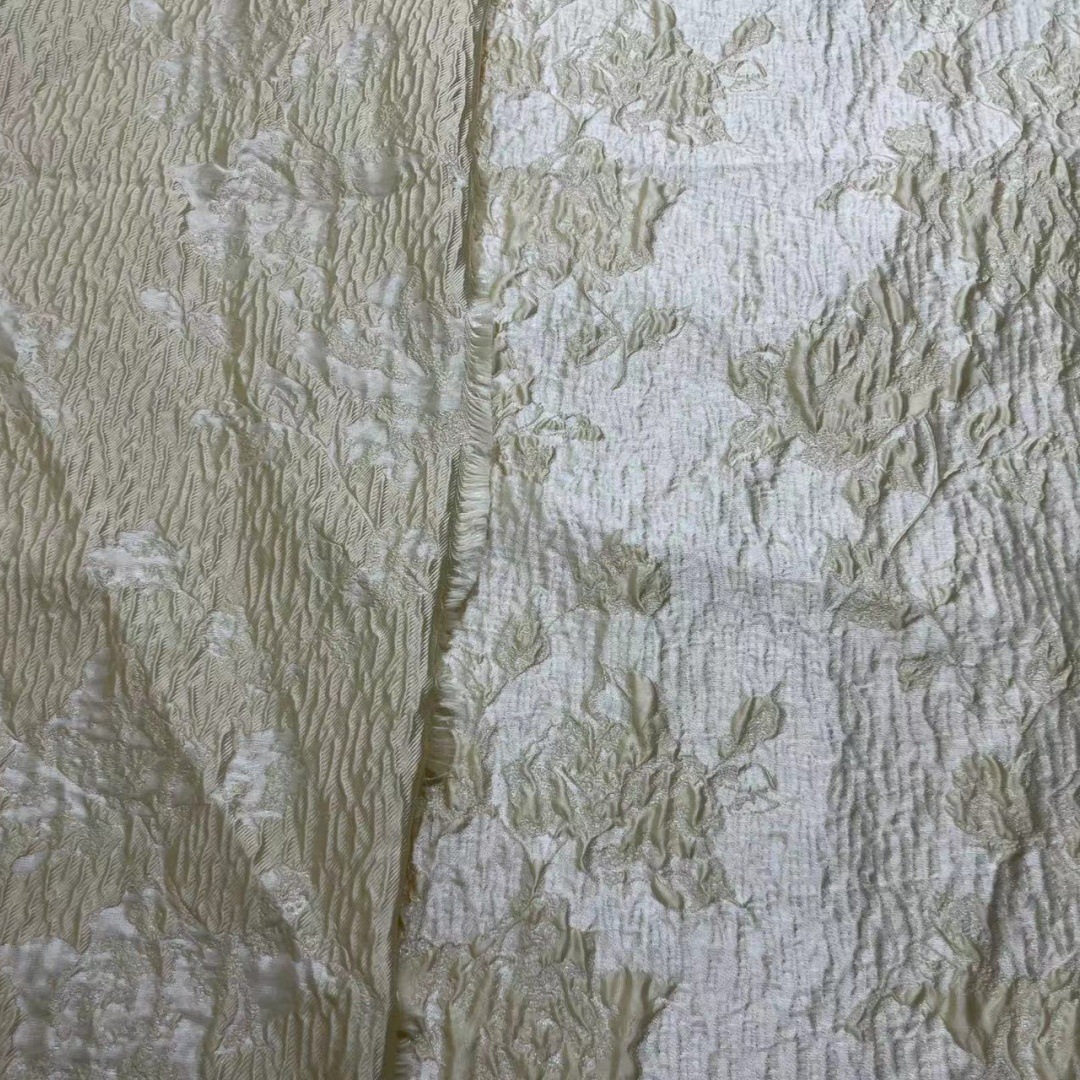 经典富贵花朵浮雕提花 色织连衣裙布料春秋服装化妆包装饰面料X20