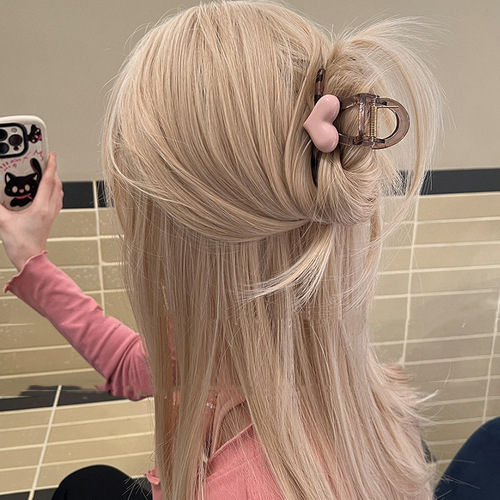 Shark Clip Headband 2024 New Simple Sweet Cool Heart Hair Clip for Women High-end Rear Brain Grab Summer Ins Style