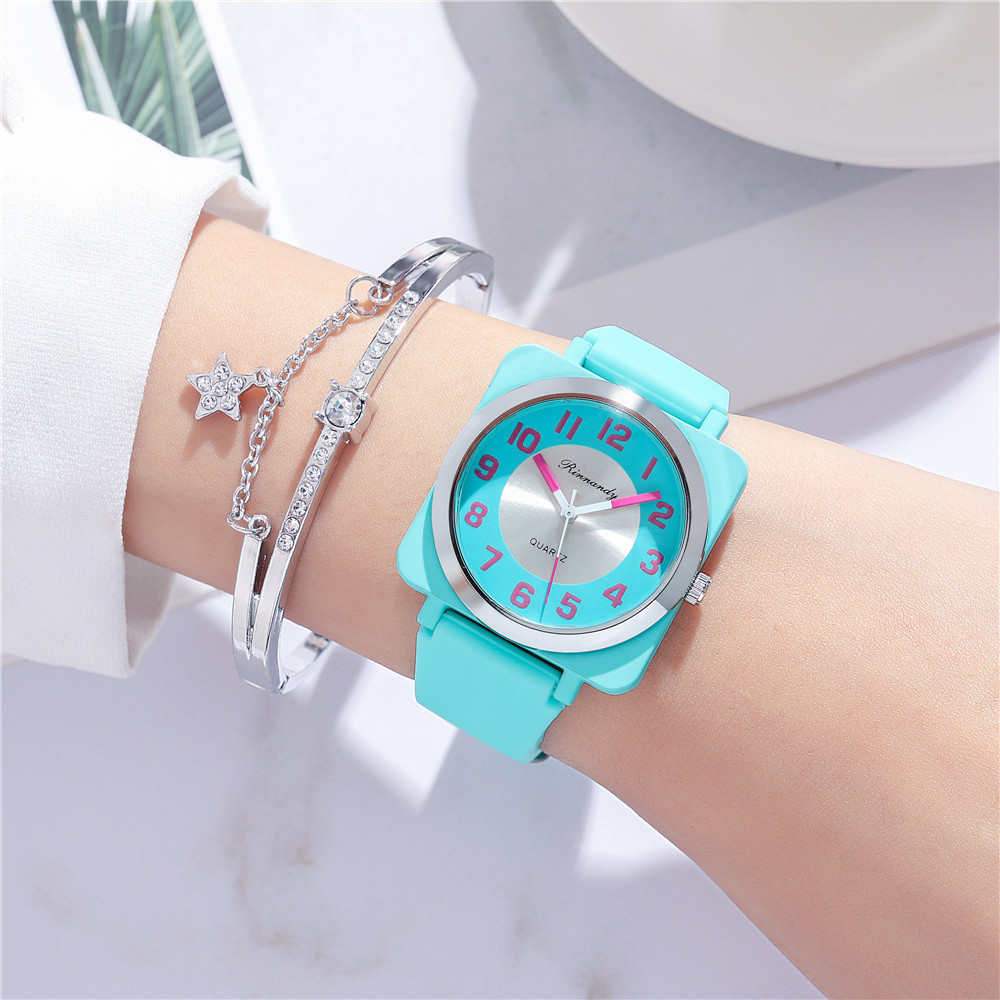 Fashion Silicone Watch Square Digital Quartz Watch Hand Watch display picture 1