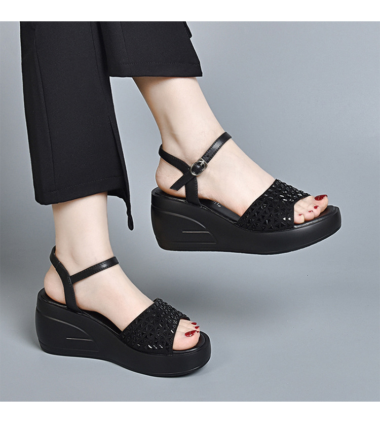 Dép sandal nữ đế xuồng đính đá cao cấp, gót cao tăng chiều — Màu đen chi tiết 4