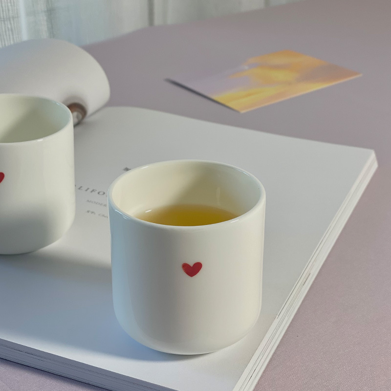 红色小爱心陶瓷随手杯简约骨瓷水杯咖啡杯情侣杯可爱高颜值水杯