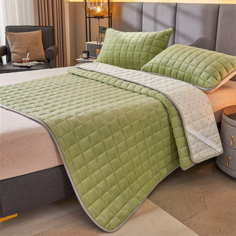 Amazon cross-border live hot solid color warm high weight milk velvet quilted bed pad mattress