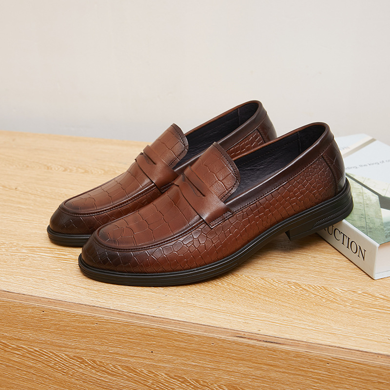 New professional men's business leather shoes with low heel embossed embossed working men's shoes_voghion.com