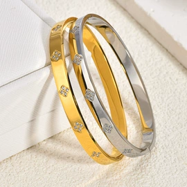 项链;戒指;手链