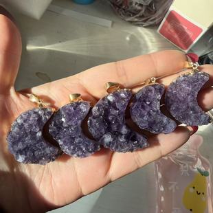 ��Ȼ��������ˮ���ؐ��ĵ����Ͼ����K��ɫ��߅���������Ʒ���l