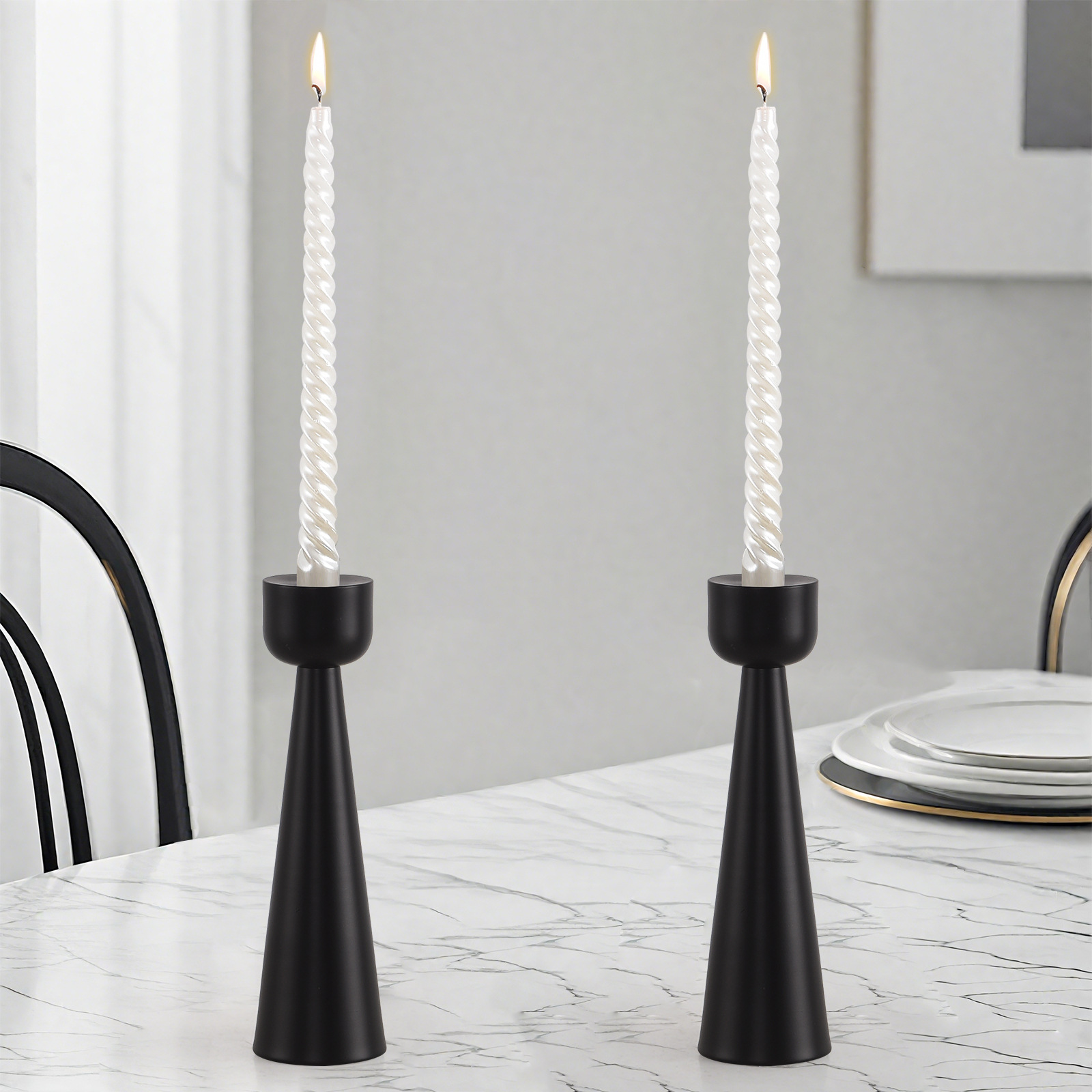 Candelabro de una sola cabeza de arte de hierro europeo transfronterizo Candelabro de una sola cabeza cónica Candelabro creativo Candelabro Decoración de la cena a la luz de las velas