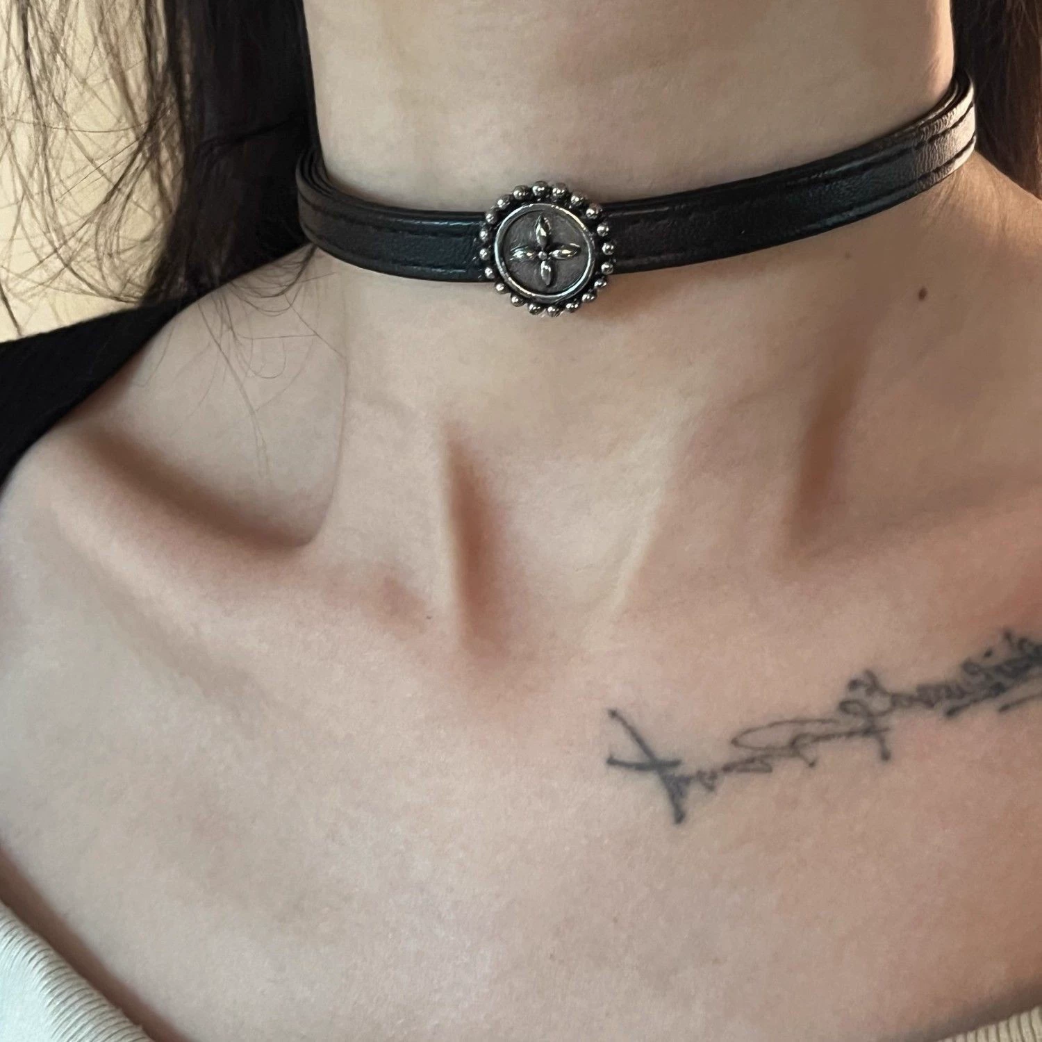 Choker Necklace, Retro Solar Sun Pendant, Universal Denim Style, Adjustable Fit