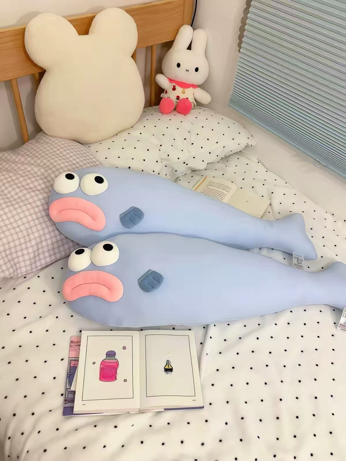 Summer Cool Ice Silk Ugly Fish Plush Toy for Girls, Sleeping Pillow, Leg-Crossing Doll, Birthday Gift, Bedside Decoration