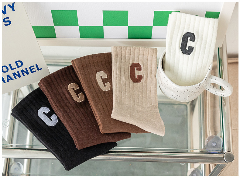 All Seasons Season Women'S Gender Fashion Style Women's Fashion Letter Solid Color Cotton Crew Socks A Pair