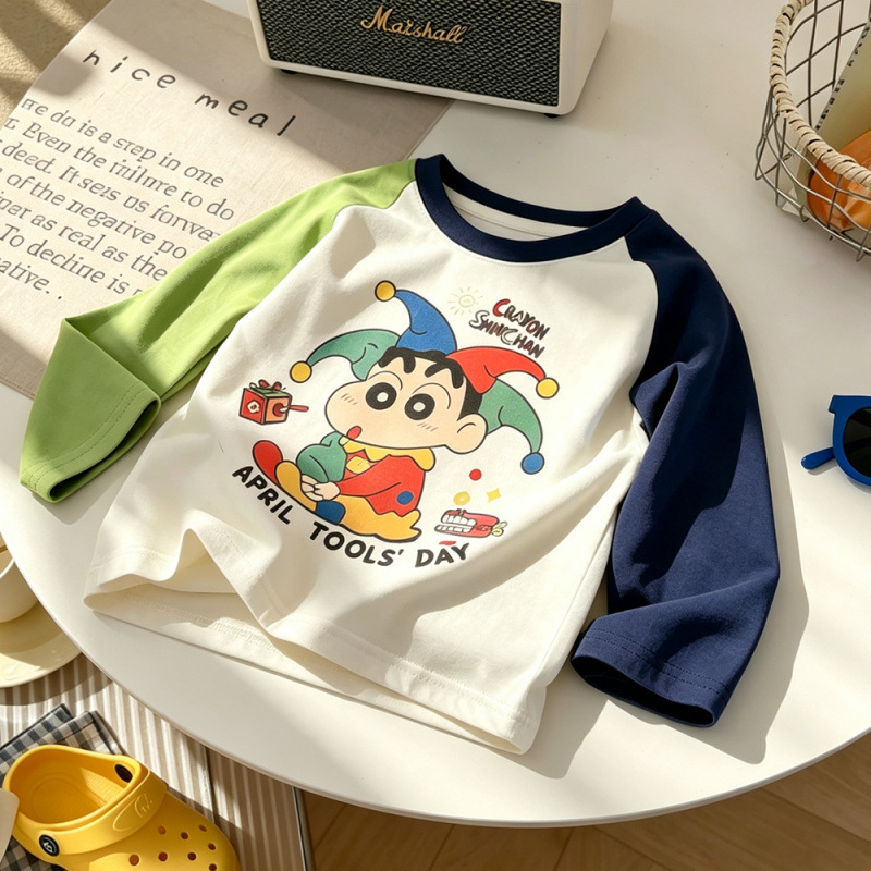 Color-blocked cartoon clown hat with Shin-chan print, children's long-sleeved T-shirt, spring and autumn Korean style round neck boys' pure cotton top