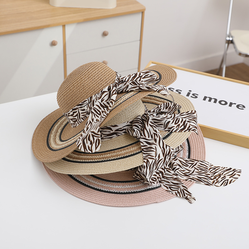 Women's Simple Style Color Block Flat Eaves Straw Hat display picture 2