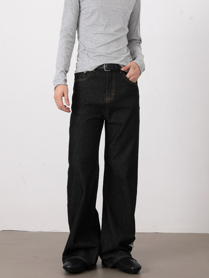 Quần jeans nam ống loe nhẹ denim thô đen, cạp vừa, dáng cơ bản, dài quần — Denim đen