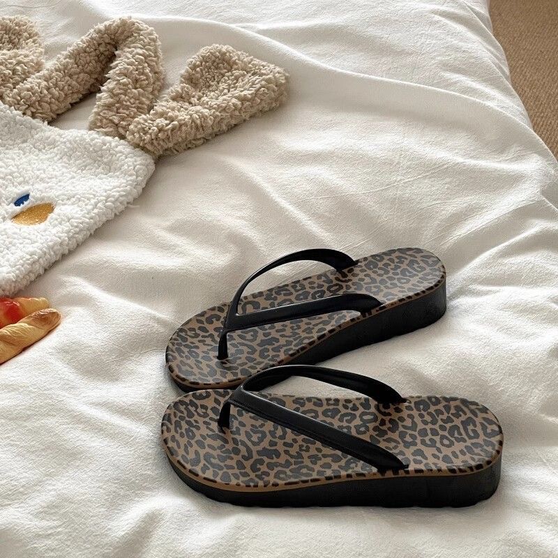 Fashion Wedge Soft-Soled Flip-Flops for Women, Thick-Soled, Non-Slip, Height-Increasing, New Summer Fashion Indoor Korean Style Shoes