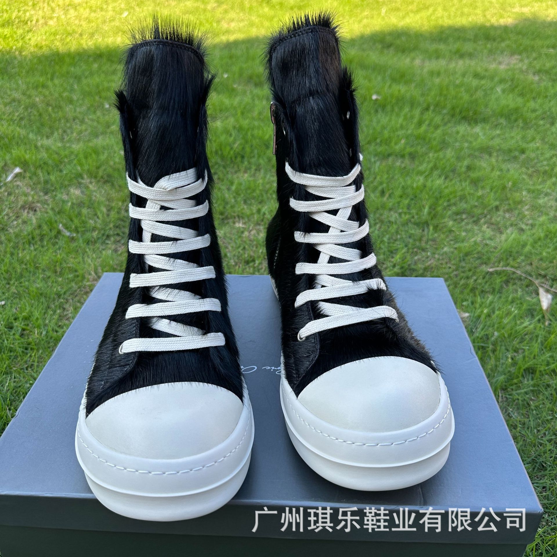 RO zapatos europeos y americanos más tamaño Otoño e Invierno hombres y mujeres de cuero genuino de piel de caballo zapatos de tablero alto par moda de la calle zapatos de moda casual oscuro