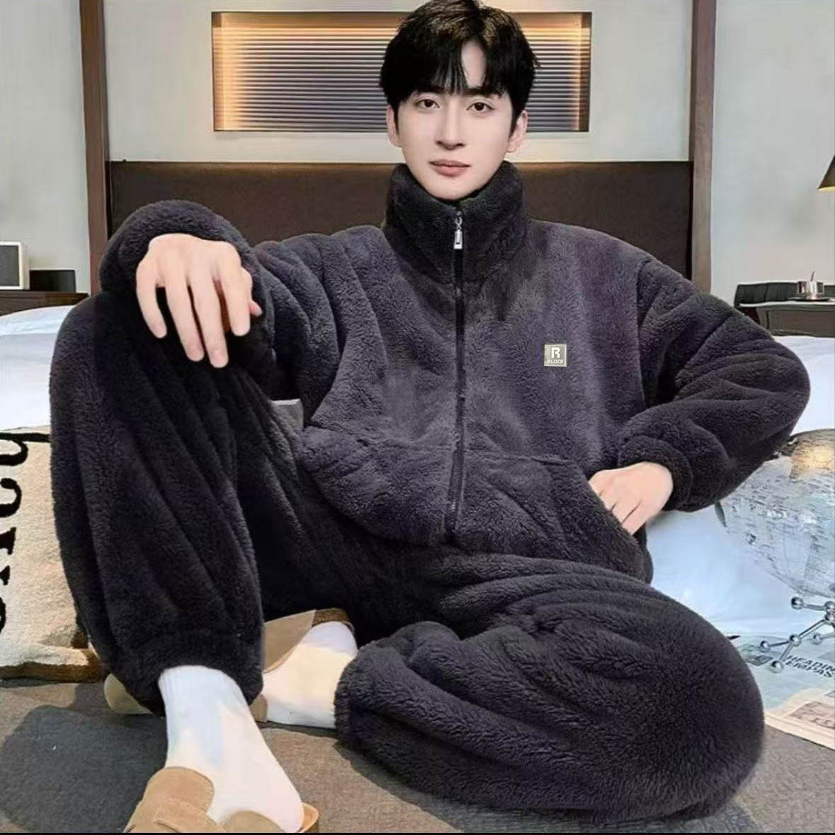 Can Be Worn Outside Men's Large Size Loose Fleece-Lined Thickeneded Warm Velvet Warm Home Clothes Pajamas Set Autumn and Winter New Snowflake Velvet