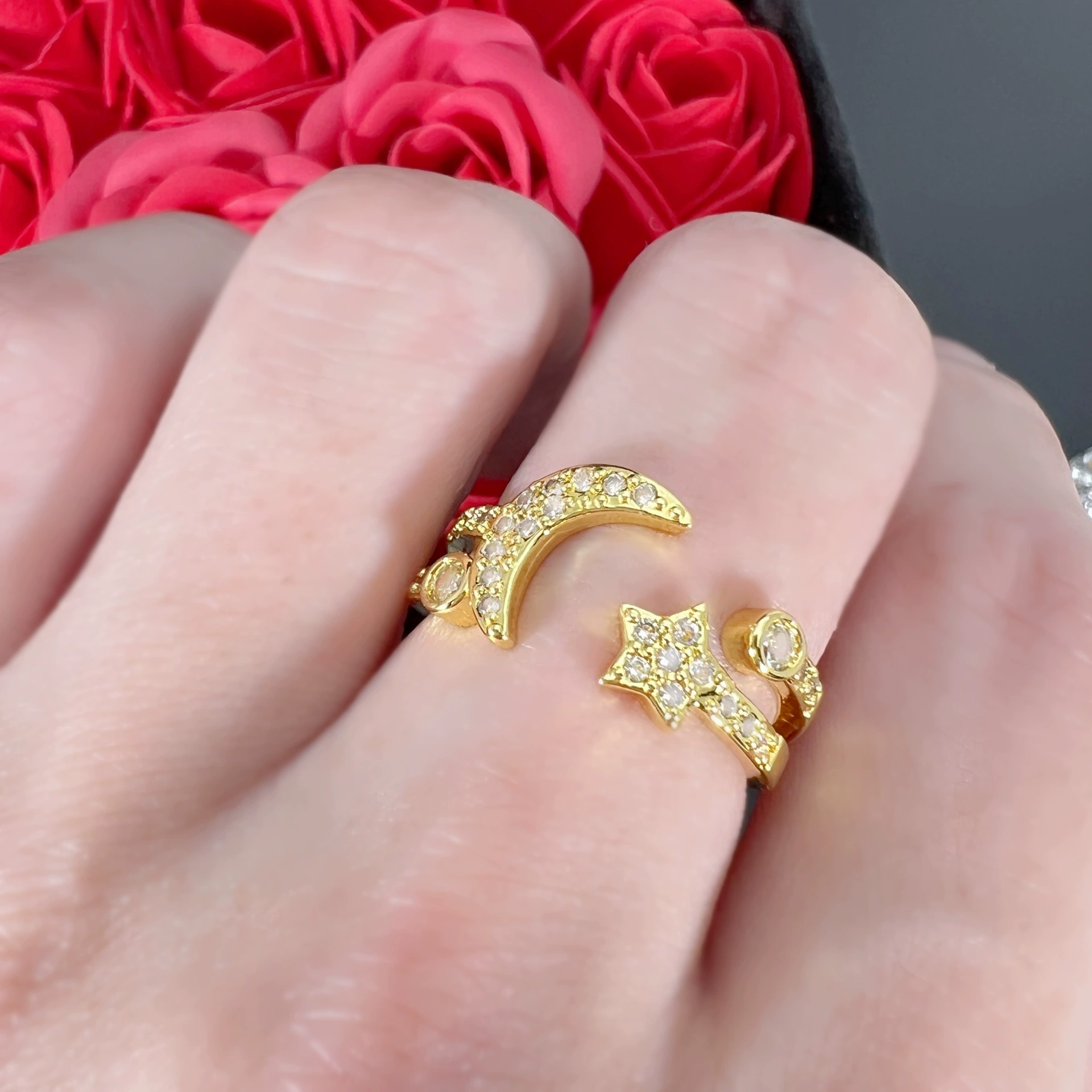 Zirconium, ring with stone, light luxury style, diamond encrusted