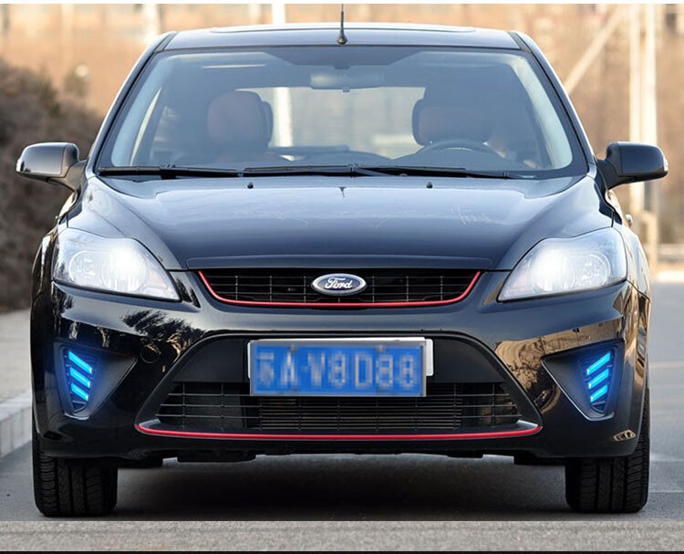Suitable for 09-12 Fox daytime running lights hatchback Fox dedicated LED daytime running lights front fog lights