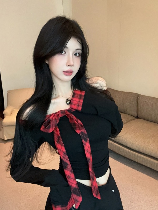 红色格纹蝴蝶结斜肩长袖t恤女秋季露肩打底衫内搭短款一字肩上衣|undefined