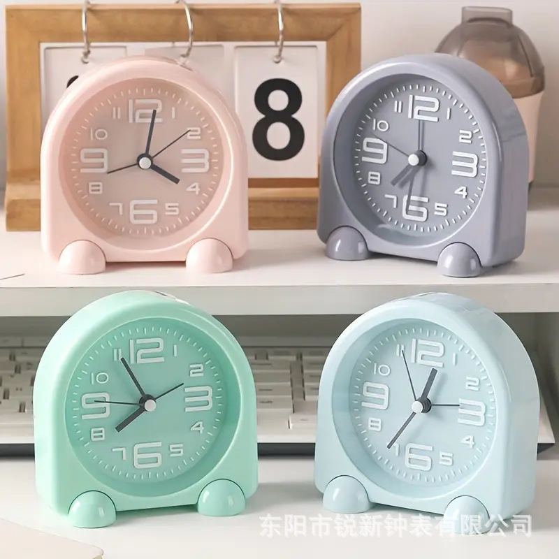 Fabricantes al por mayor nuevo reloj despertador silencioso de dibujos animados de metal gran número protección del medio ambiente lindo escritorio de dormitorio de estudiantes para niños