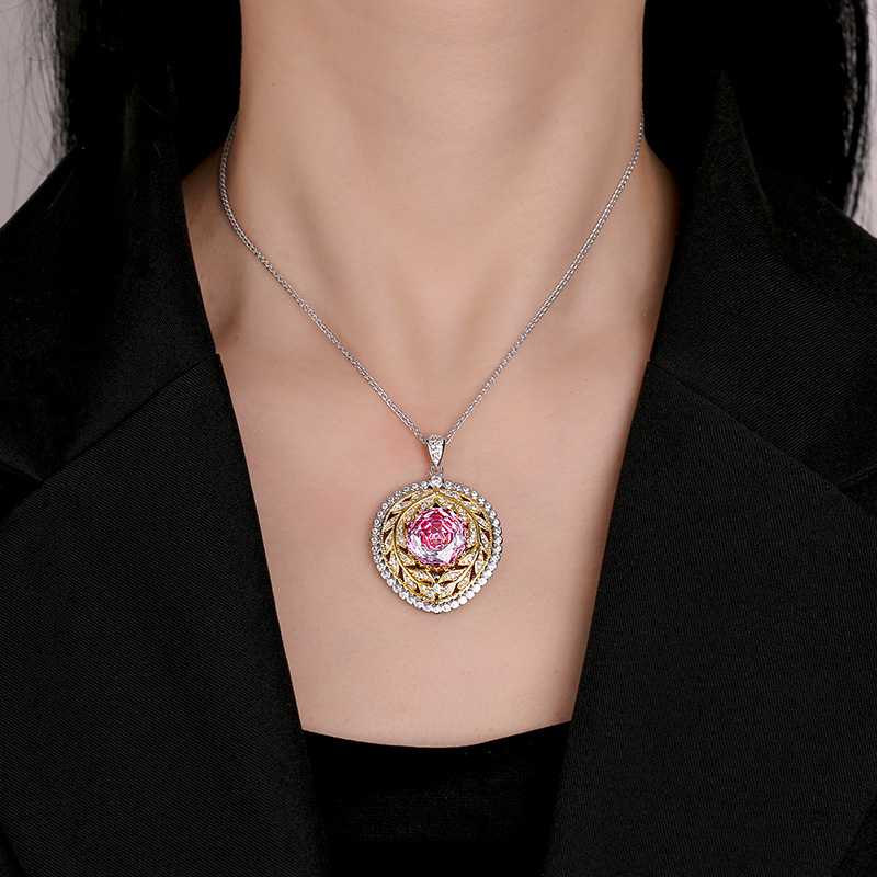 2025 nuevo estilo Zhuangshengsheng joyería fondo de cobre chapado en oro millennial corte color de la fruta del dragón colgante de temperamento femenino piedra principal 14mm