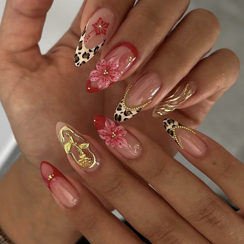 Wearable Nails Medium Almond-Shaped European and American Fashion Leopard Print Flowers French Edge Chain Rose Decoration Fake Nails Wearable Nails Medium Almond-Shaped European and American Fashion Leopard Print Flowers French Edge Chain Rose Decoration Fake Nails