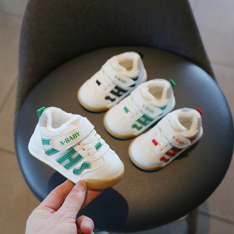 Zapatos de algodón para bebés de invierno para mujeres de 1 a 3 años de edad para niños y niños pequeños zapatos forrados de lana para niñas de otoño e invierno zapatos de bebé de fondo suave para niños pequeños