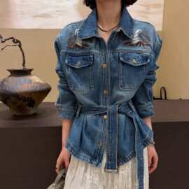 重工手工刺绣牛仔外套女2026春新款翻领系带收腰显瘦百搭夹克上衣