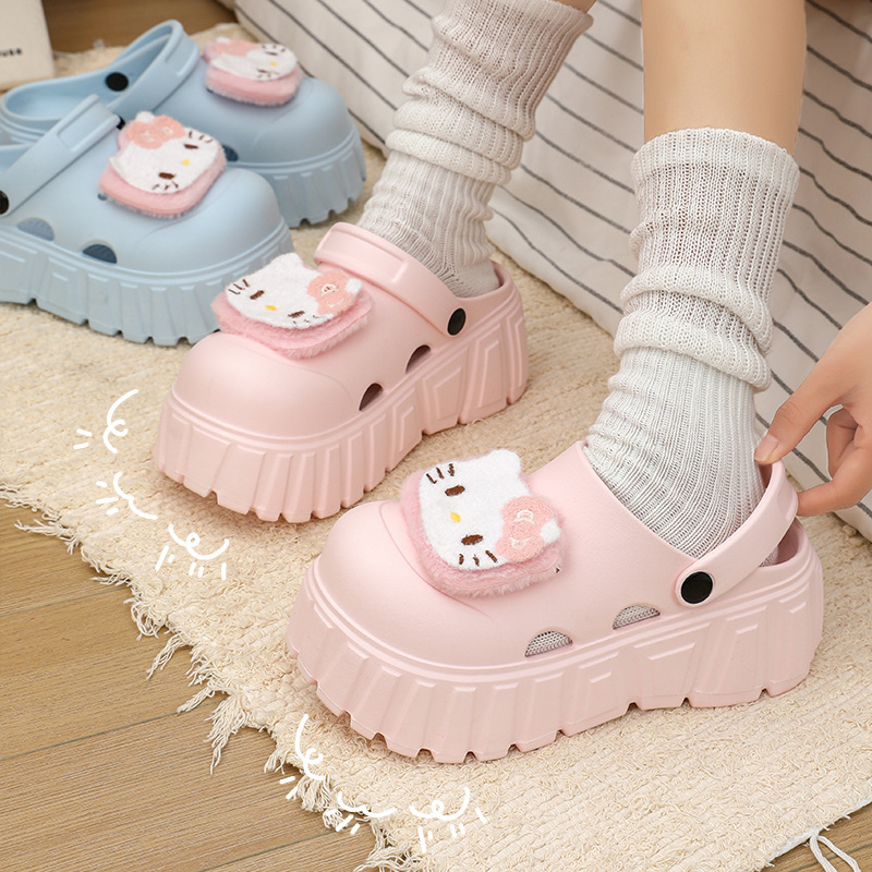 Warm Edge Hole Shoes Women's 2025 Summer New Cartoon Small Thick Sole DIY Heightened Outer Wear Sandals