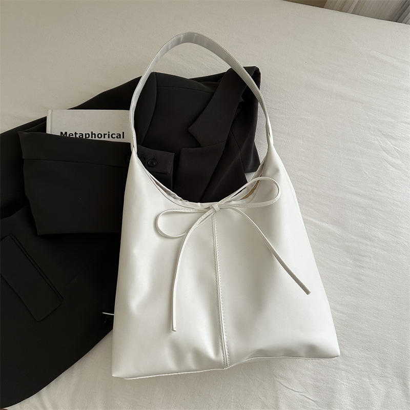 Bolsa de brazo coreana de gran capacidad para mujeres 2024 otoño y invierno nueva textura bolsa de hombro de gran capacidad