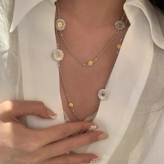 Minimalist Layered Necklace In Gold Delicate Chain Quiet Luxury_voghion.com
