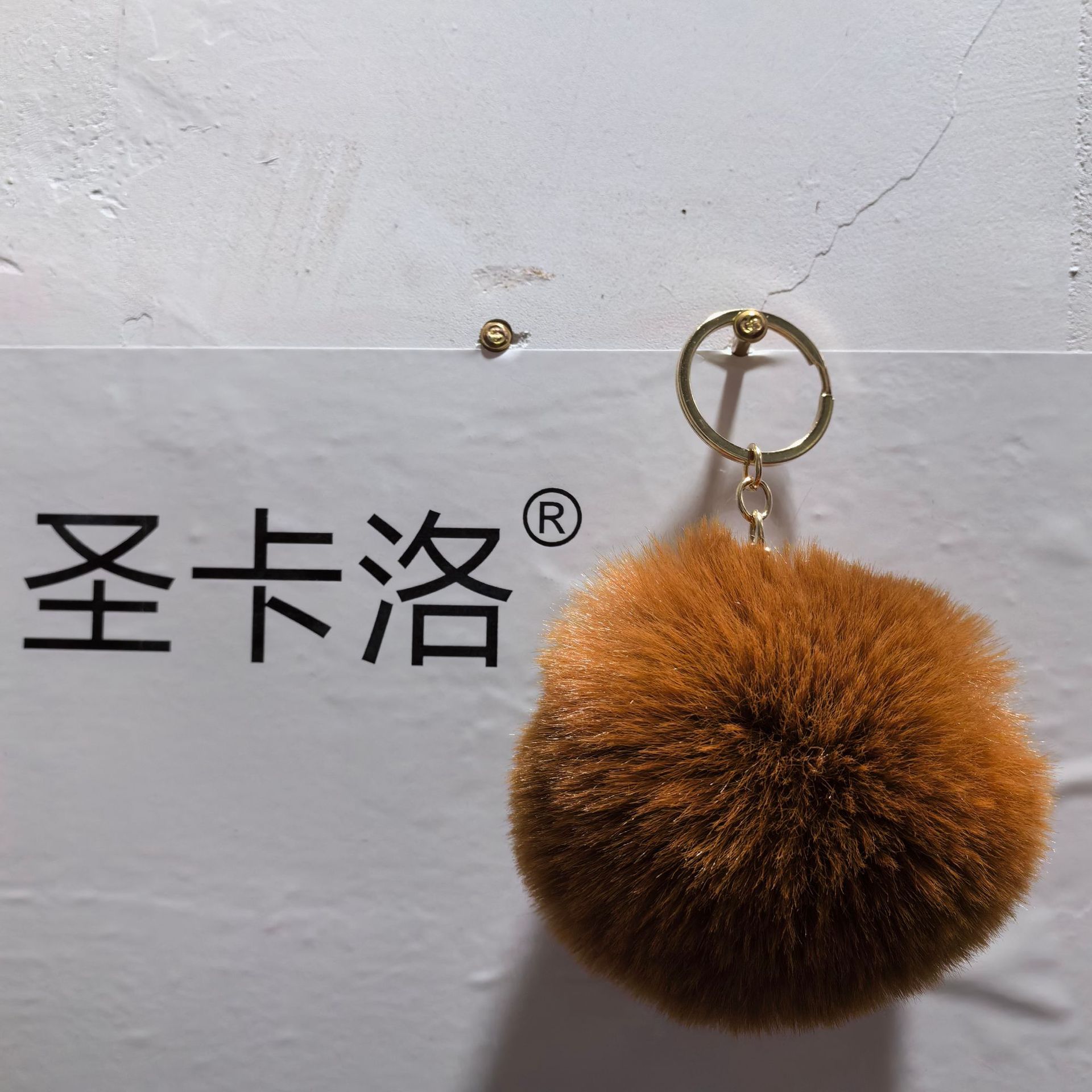 Elemento verde colgante cuerda llavero de peluche de piel artificial bolsa de lana corta colgante damas colgando bolsa accesorios al por mayor