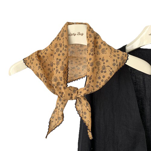 New Retro Cotton Lace Triangle Scarf for Women, Spring and Summer Versatile Thin Neck Scarf with Elegant Small Collar Silk Scarf