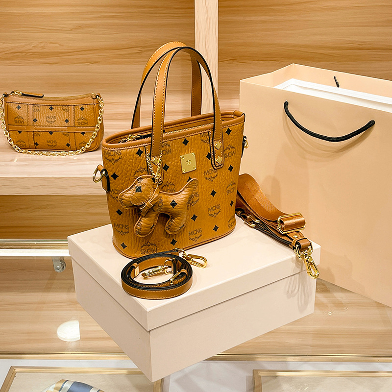 Vegetable Basket 2024 New Fashionable, Small and Elegant, High Grade Feeling Handbill, Shoulder Crossbody Bag for Women_voghion.com