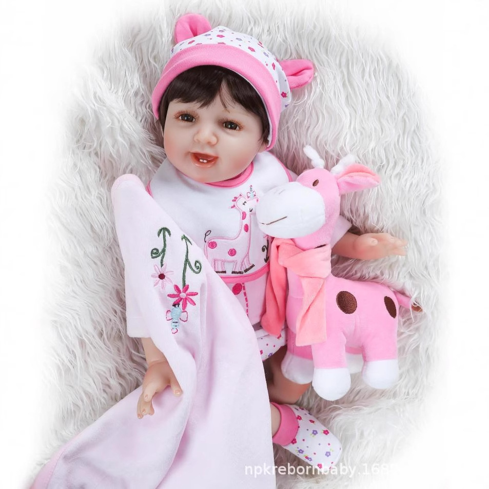 AliExpress nueva venta caliente Europea y Americana cuerpo de tela simulación muñeca jugar casa juguete regalo Año Nuevo