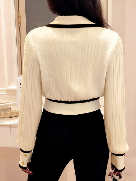 demi-season design red knitted sweater