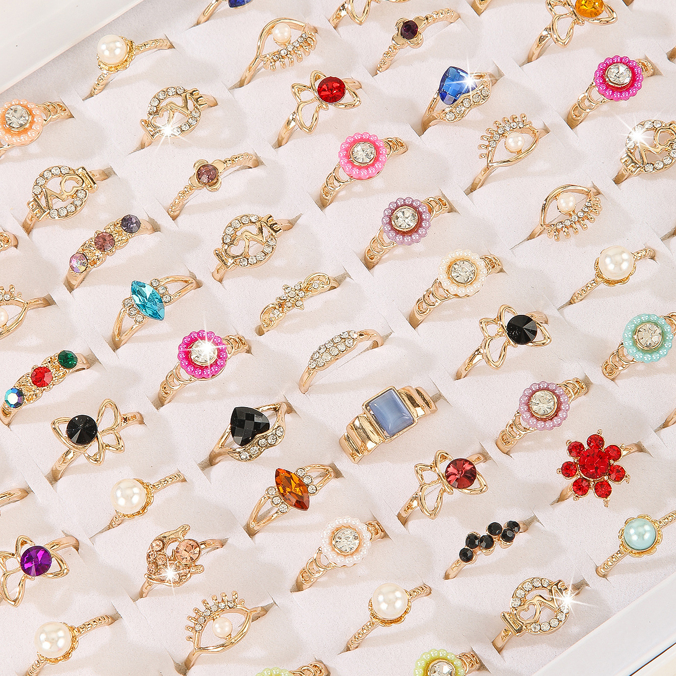 Ensemble de bagues fantaisie à fleurs colorées avec diamants_voghion.com